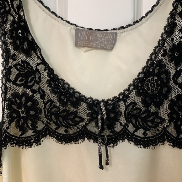 Vintage Ivory‎ with Black Lace Slipdress - Picture 6 of 8
